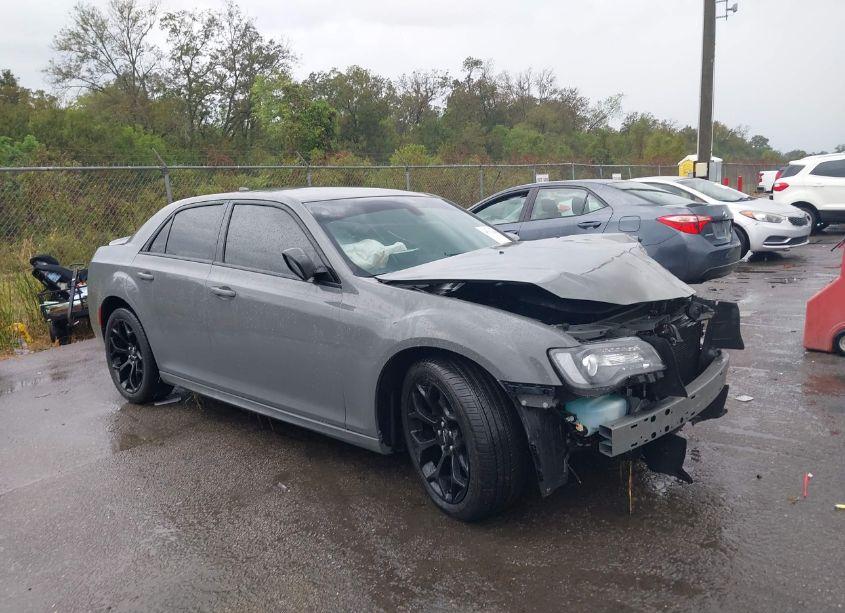 2019 Chrysler 300 300S (VIN 2C3CCABG7KH722413) main photo
