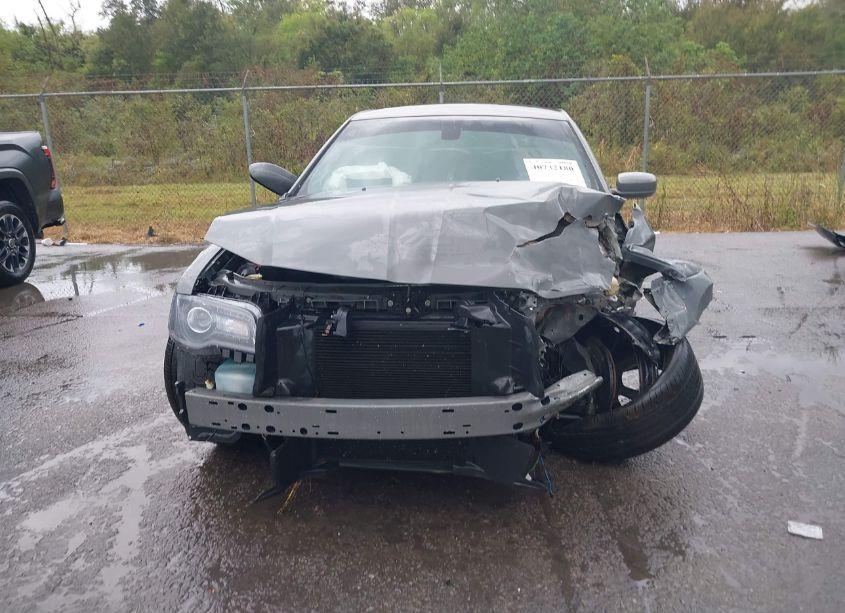 Photo 12 of 2019 Chrysler 300 300S (VIN 2C3CCABG7KH722413)