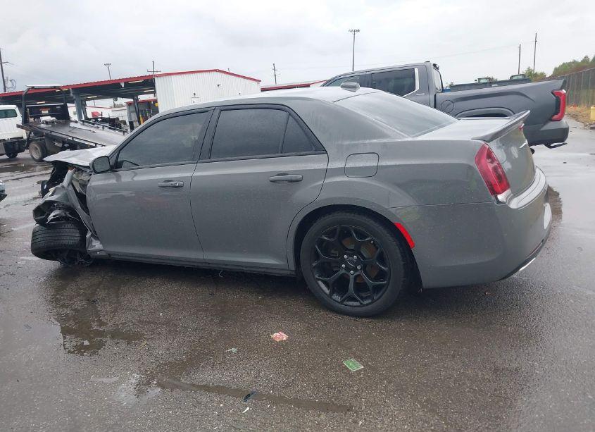 Photo 14 of 2019 Chrysler 300 300S (VIN 2C3CCABG7KH722413)