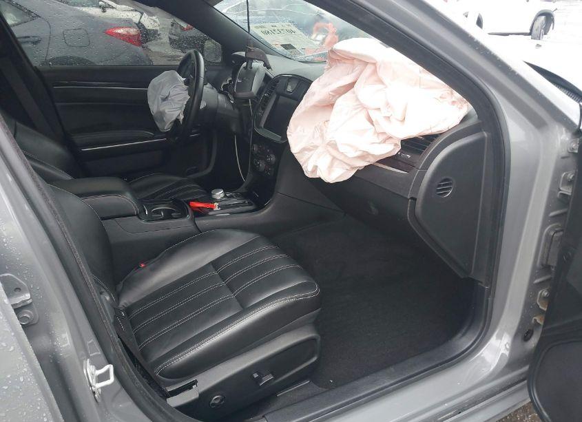 Photo 5 of 2019 Chrysler 300 300S (VIN 2C3CCABG7KH722413)