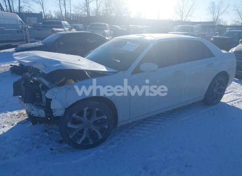 Photo 14 of 2021 Chrysler 300 300S (VIN 2C3CCABG7MH554758)