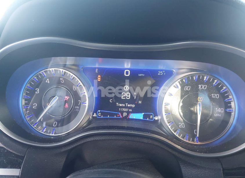 Photo 15 of 2021 Chrysler 300 300S (VIN 2C3CCABG7MH554758)