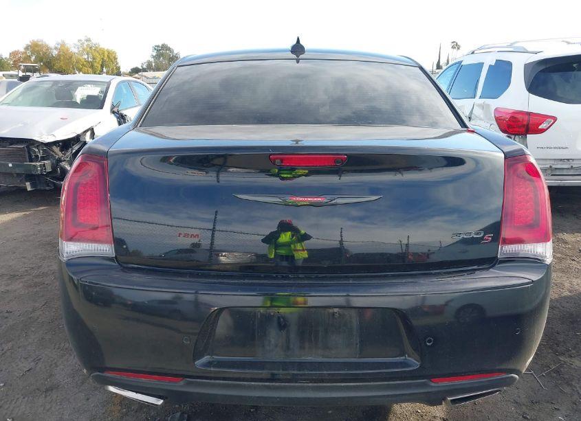Photo 16 of 2021 Chrysler 300 300S (VIN 2C3CCABG7MH598856)