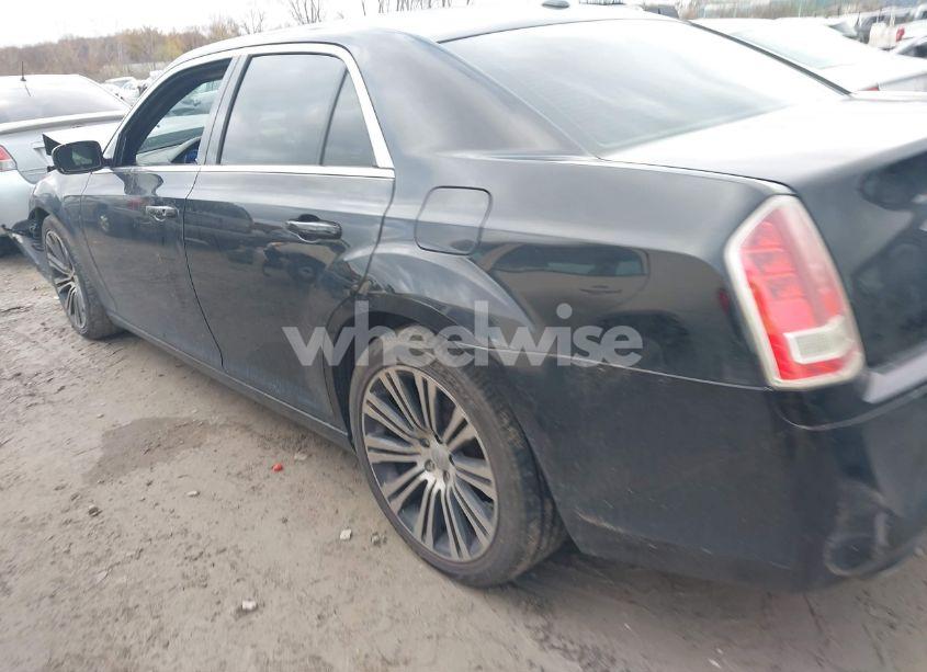 Photo 14 of 2013 Chrysler 300 300S (VIN 2C3CCABG8DH518691)