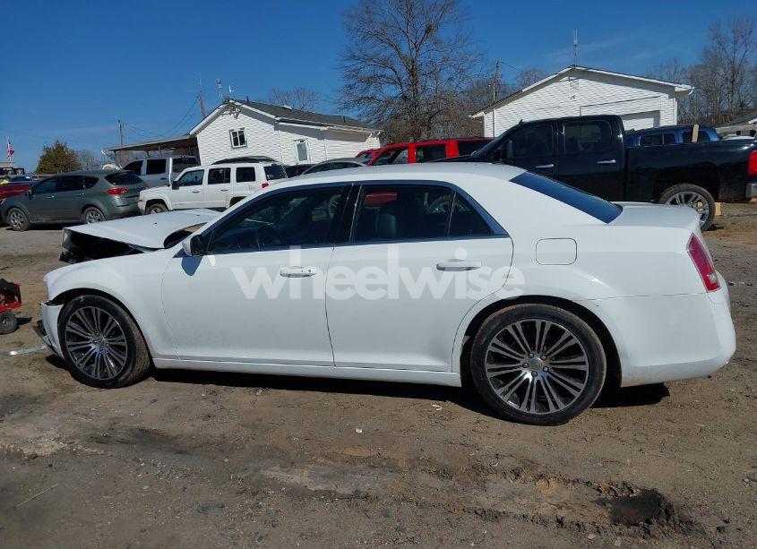 Photo 15 of 2014 Chrysler 300 300S (VIN 2C3CCABG8EH180954)