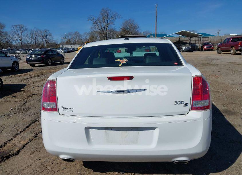 Photo 17 of 2014 Chrysler 300 300S (VIN 2C3CCABG8EH180954)