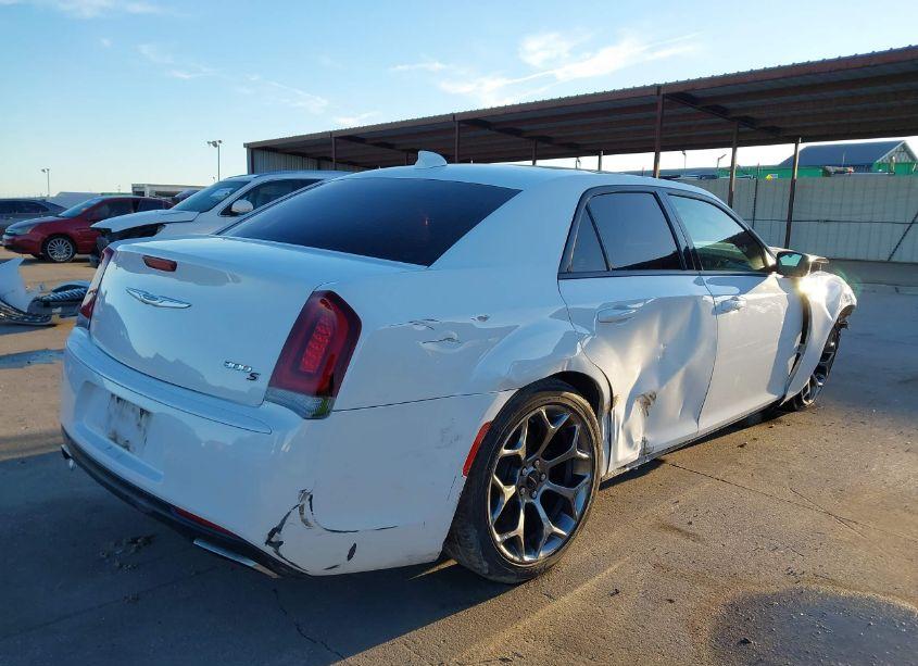 Photo 4 of 2016 Chrysler 300 300S (VIN 2C3CCABG8GH198213)