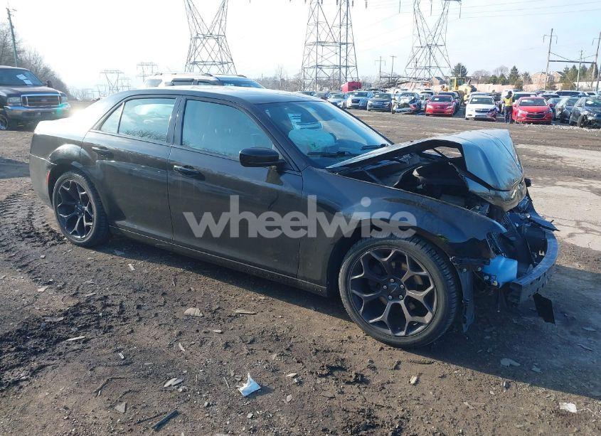 2020 Chrysler 300 300S (VIN 2C3CCABG8LH163911) main photo