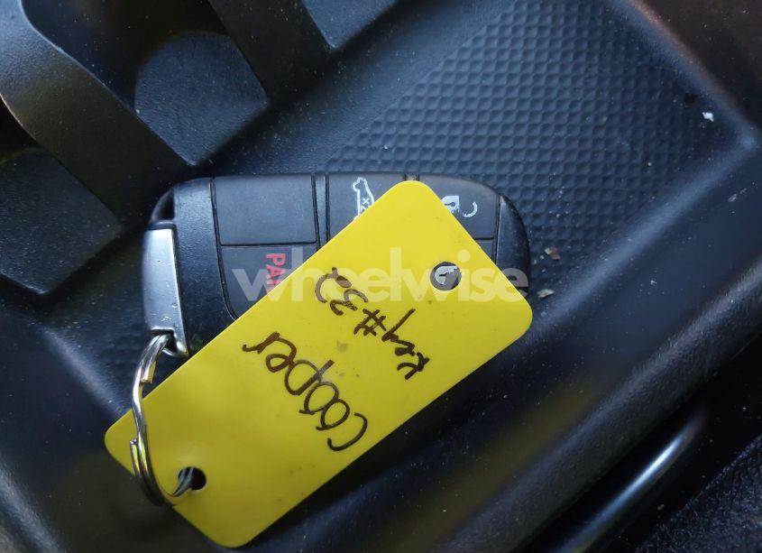 Photo 11 of 2020 Chrysler 300 300S (VIN 2C3CCABG8LH163911)