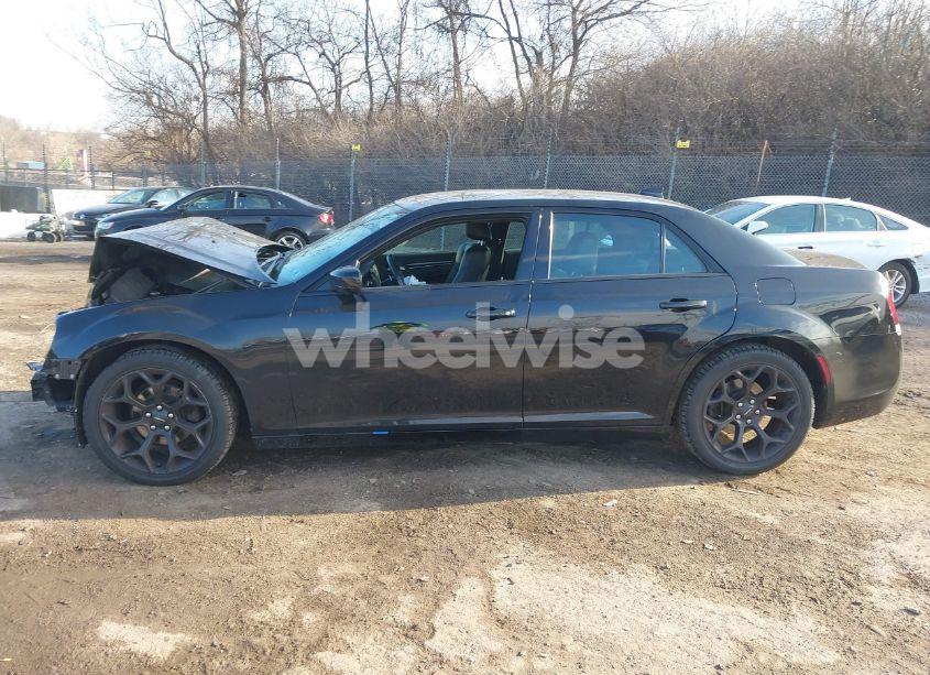 Photo 14 of 2020 Chrysler 300 300S (VIN 2C3CCABG8LH163911)