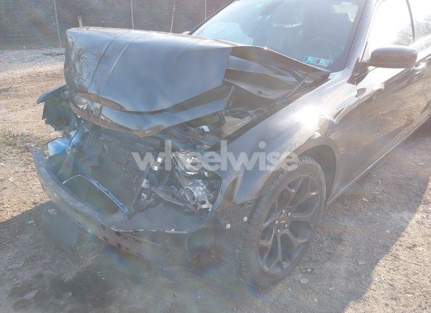 Photo 17 of 2020 Chrysler 300 300S (VIN 2C3CCABG8LH163911)