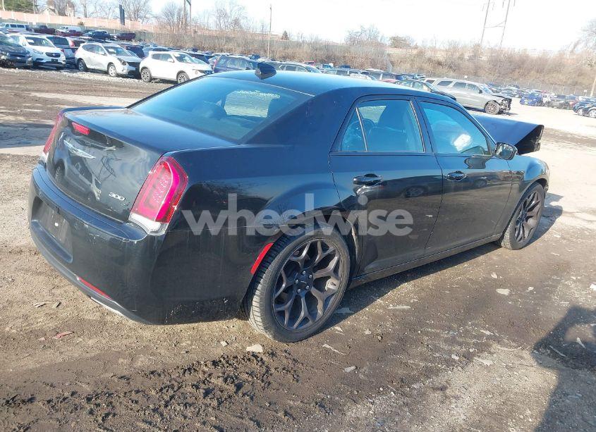 Photo 4 of 2020 Chrysler 300 300S (VIN 2C3CCABG8LH163911)