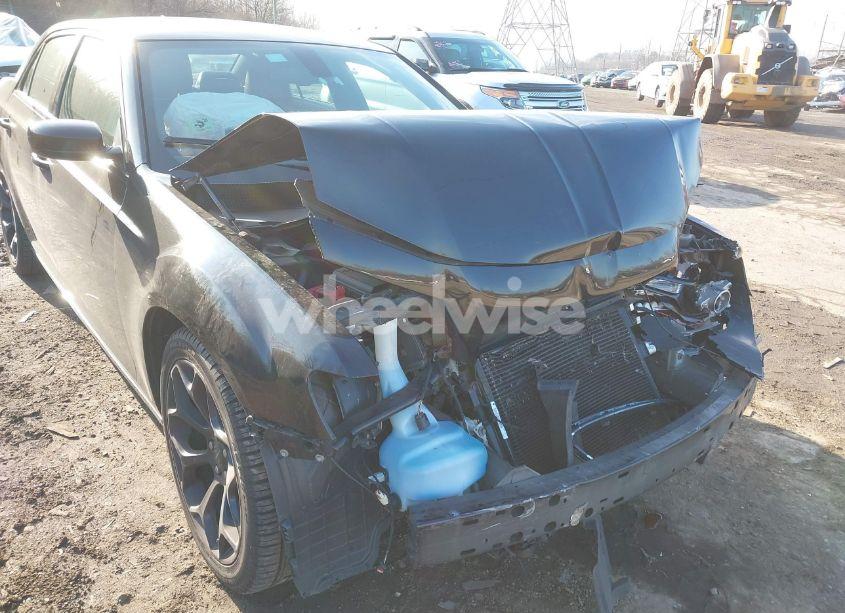 Photo 6 of 2020 Chrysler 300 300S (VIN 2C3CCABG8LH163911)