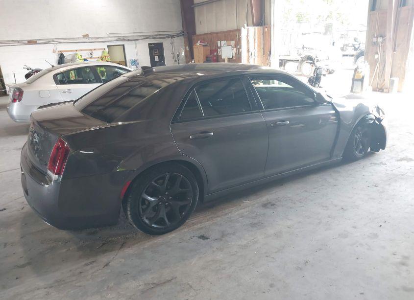Photo 4 of 2021 Chrysler 300 300S (VIN 2C3CCABG8MH524071)
