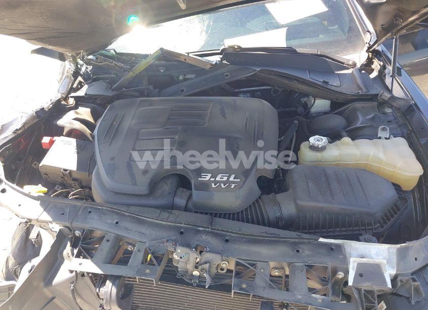 Photo 10 of 2021 Chrysler 300 300S (VIN 2C3CCABG8MH585792)
