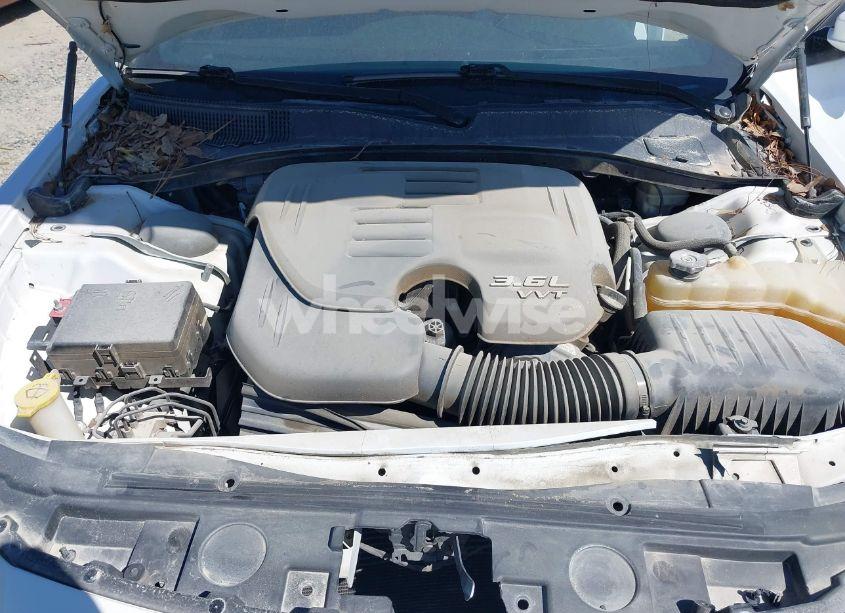 Photo 10 of 2015 Chrysler 300 300S (VIN 2C3CCABG9FH736013)