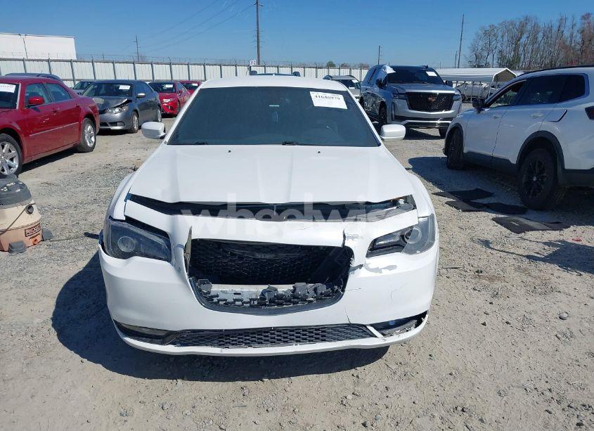 Photo 12 of 2015 Chrysler 300 300S (VIN 2C3CCABG9FH736013)