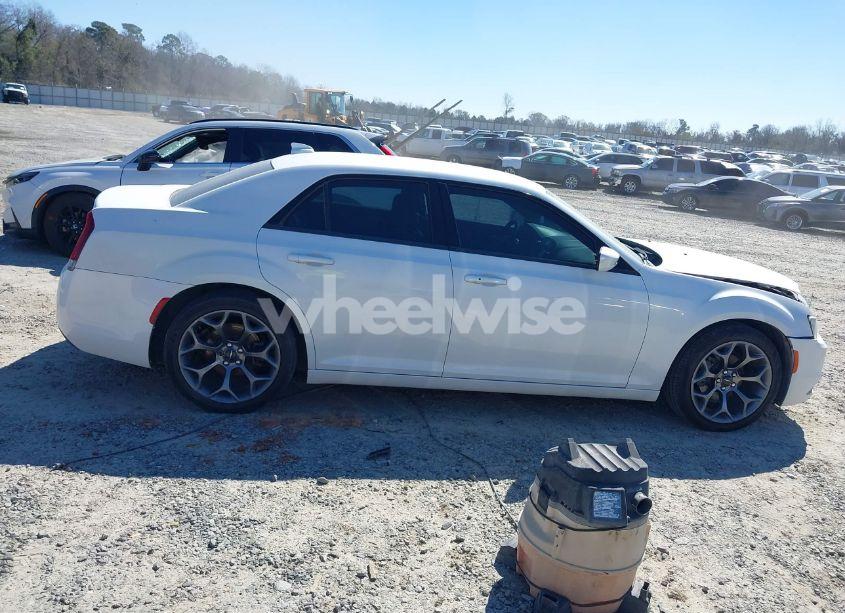 Photo 13 of 2015 Chrysler 300 300S (VIN 2C3CCABG9FH736013)