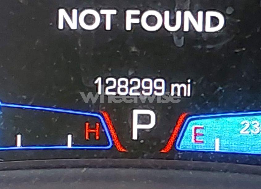 Photo 15 of 2015 Chrysler 300 300S (VIN 2C3CCABG9FH921565)