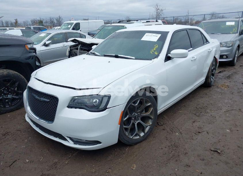Photo 2 of 2015 Chrysler 300 300S (VIN 2C3CCABG9FH921565)