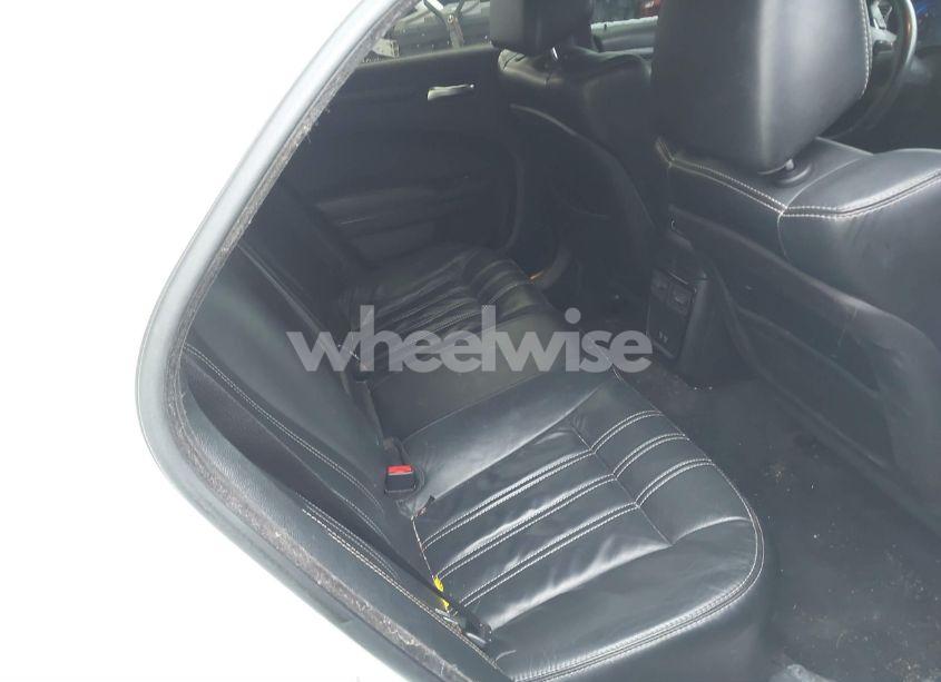 Photo 8 of 2015 Chrysler 300 300S (VIN 2C3CCABG9FH921565)