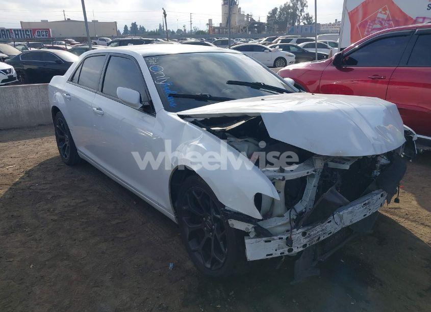 2019 Chrysler 300 300S (VIN 2C3CCABG9KH562695) main photo