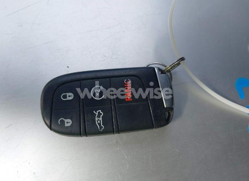 Photo 11 of 2019 Chrysler 300 300S (VIN 2C3CCABG9KH562695)