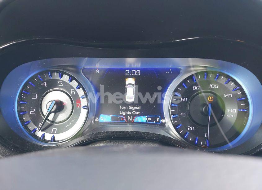 Photo 7 of 2019 Chrysler 300 300S (VIN 2C3CCABG9KH562695)