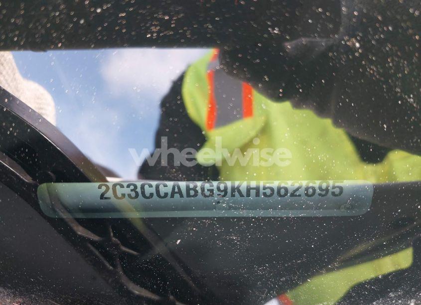 Photo 9 of 2019 Chrysler 300 300S (VIN 2C3CCABG9KH562695)