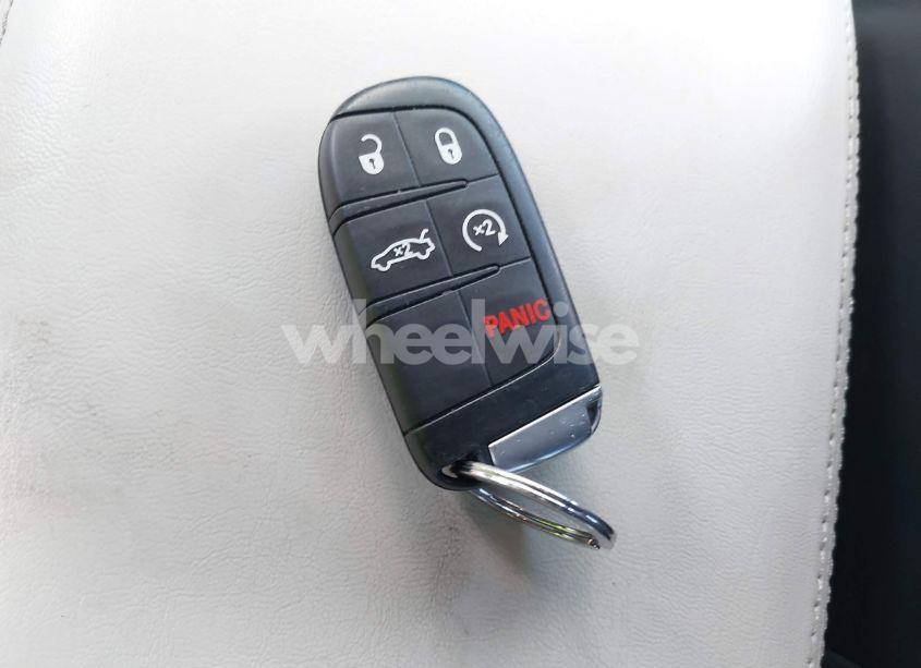 Photo 11 of 2021 Chrysler 300 300S (VIN 2C3CCABG9MH532714)