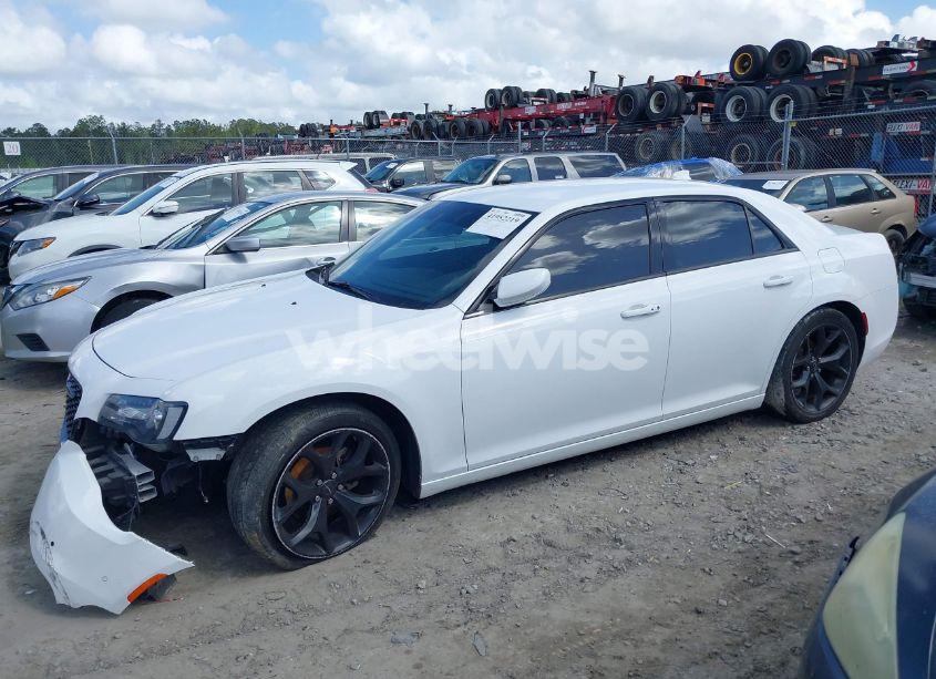 Photo 14 of 2021 Chrysler 300 300S (VIN 2C3CCABG9MH532714)