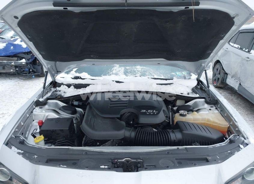 Photo 10 of 2021 Chrysler 300 300S (VIN 2C3CCABG9MH545687)