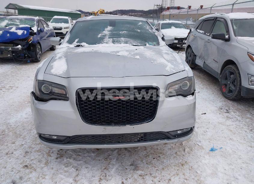 Photo 12 of 2021 Chrysler 300 300S (VIN 2C3CCABG9MH545687)