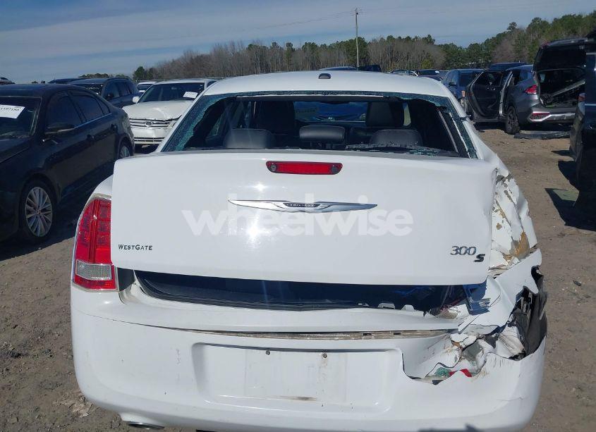 Photo 12 of 2013 Chrysler 300 300S (VIN 2C3CCABGXDH699096)