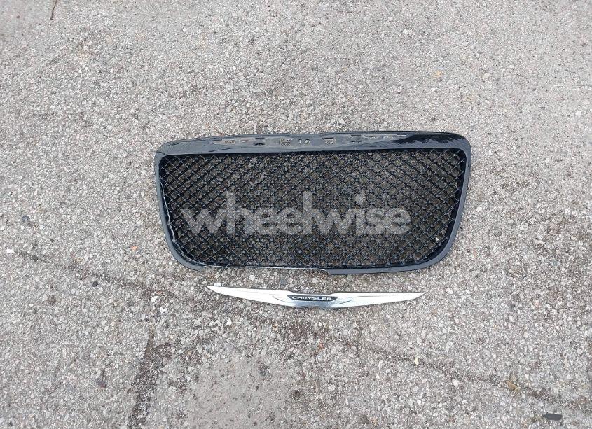 Photo 12 of 2014 Chrysler 300 (VIN 2C3CCABGXEH361151)