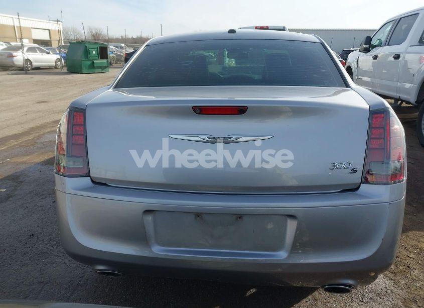 Photo 17 of 2014 Chrysler 300 S (VIN 2C3CCABGXEH361165)