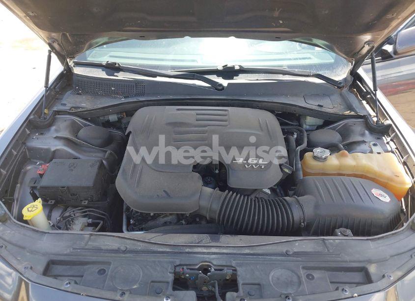 Photo 10 of 2015 Chrysler 300 300S (VIN 2C3CCABGXFH859898)