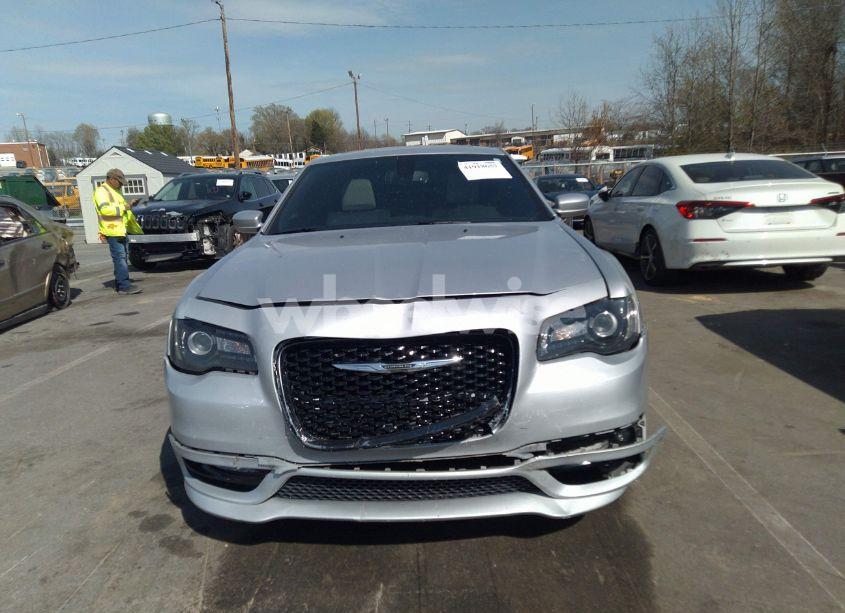 Photo 13 of 2020 Chrysler 300 300S (VIN 2C3CCABGXLH103516)