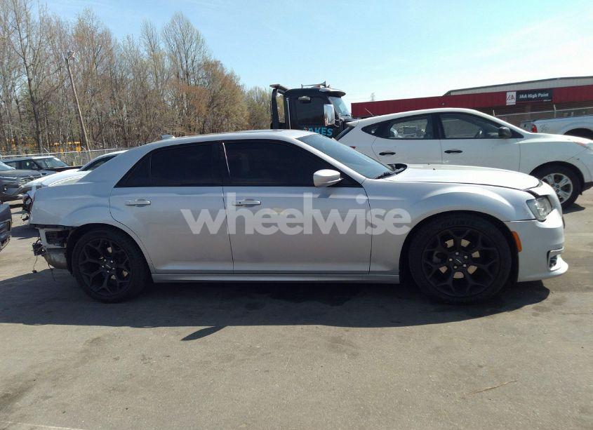 Photo 14 of 2020 Chrysler 300 300S (VIN 2C3CCABGXLH103516)