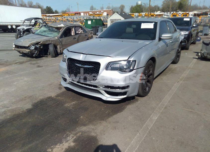 Photo 2 of 2020 Chrysler 300 300S (VIN 2C3CCABGXLH103516)