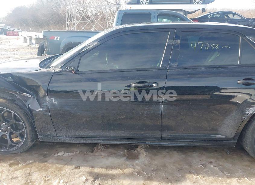 Photo 14 of 2020 Chrysler 300 300S (VIN 2C3CCABT0LH180828)