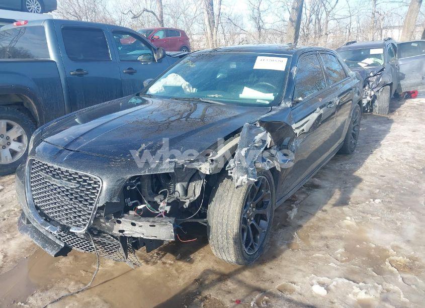 Photo 2 of 2020 Chrysler 300 300S (VIN 2C3CCABT0LH180828)