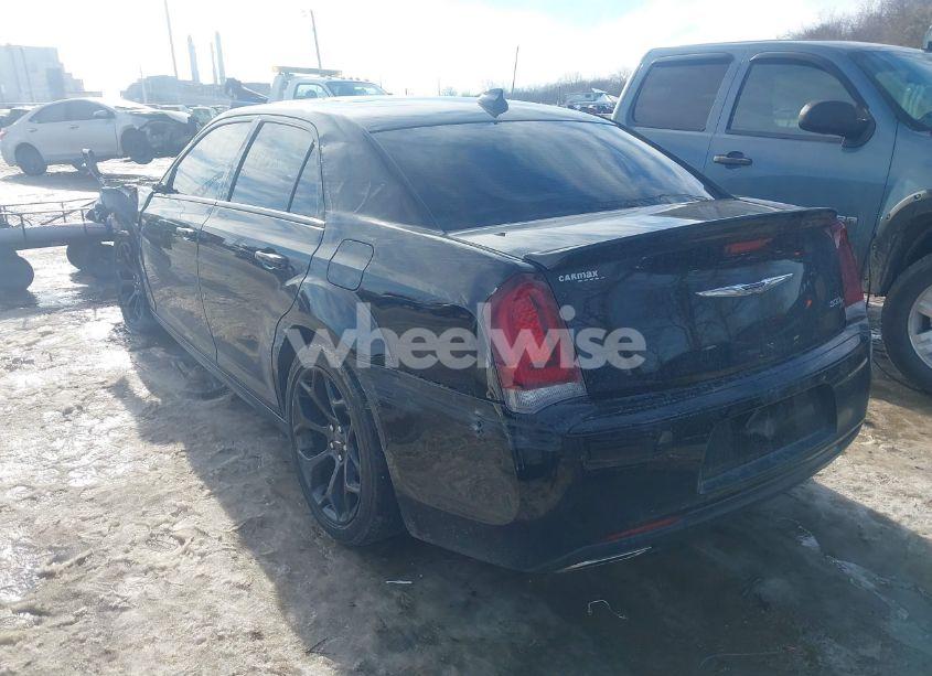 Photo 3 of 2020 Chrysler 300 300S (VIN 2C3CCABT0LH180828)
