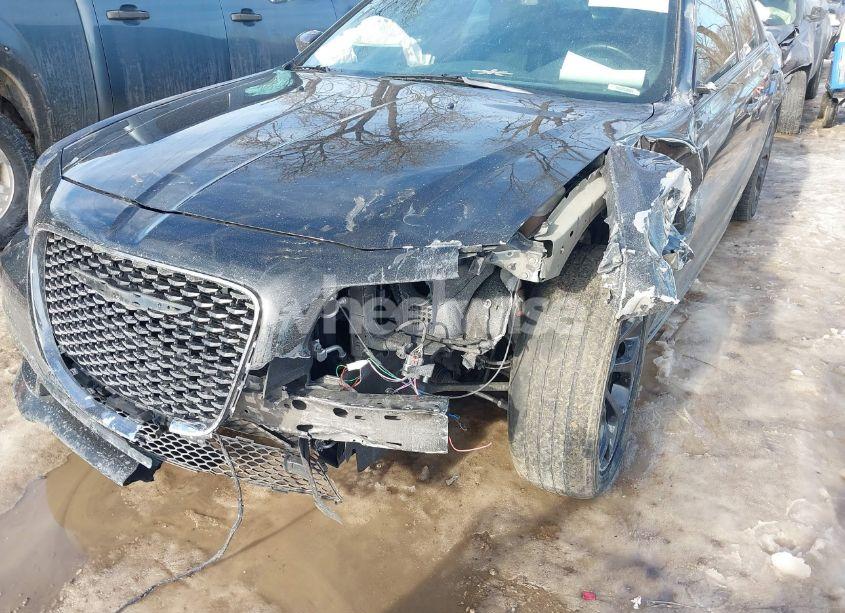 Photo 6 of 2020 Chrysler 300 300S (VIN 2C3CCABT0LH180828)