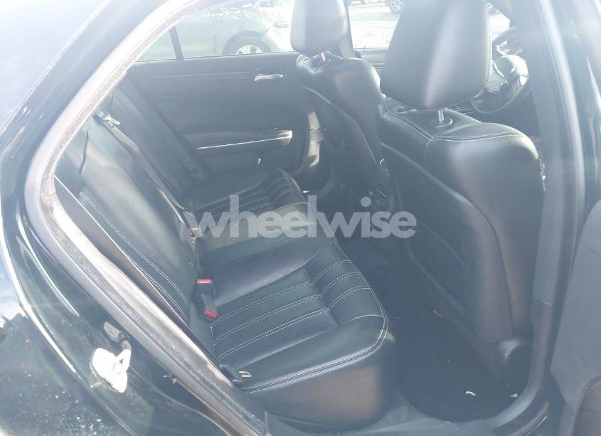 Photo 8 of 2020 Chrysler 300 300S (VIN 2C3CCABT0LH180828)