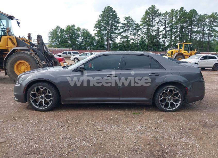 Photo 14 of 2015 Chrysler 300 (VIN 2C3CCABT1FH921783)