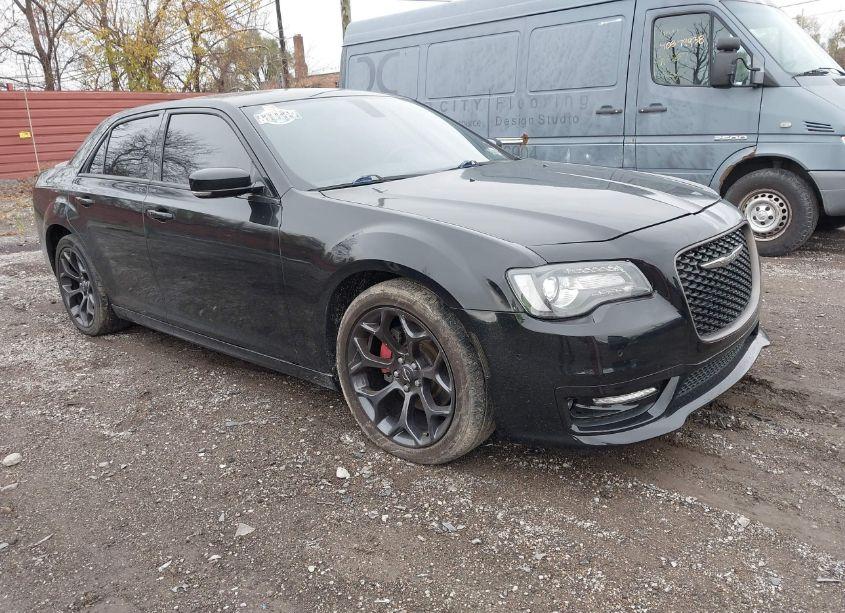 2019 Chrysler 300 300S (VIN 2C3CCABT2KH614097) main photo