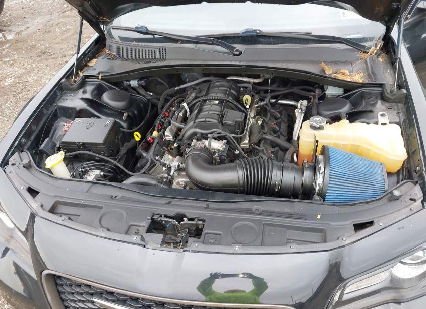 Photo 10 of 2019 Chrysler 300 300S (VIN 2C3CCABT2KH614097)