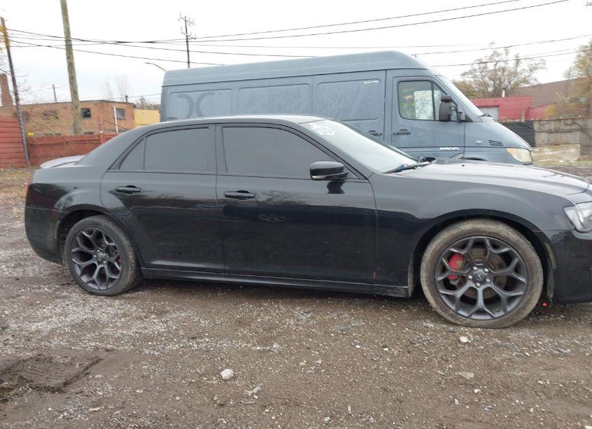 Photo 13 of 2019 Chrysler 300 300S (VIN 2C3CCABT2KH614097)