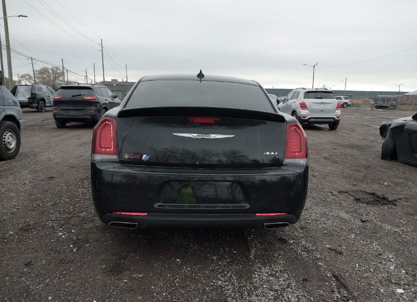 Photo 16 of 2019 Chrysler 300 300S (VIN 2C3CCABT2KH614097)